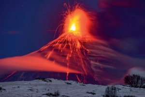 Новая физическая теория связала глубокие землетрясения под Ключевским вулканом на Камчатке с дегазацией магмы