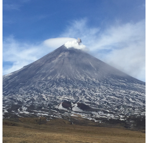 Tremblements de terre volcaniques longue période profonds liés au dégazage de magma